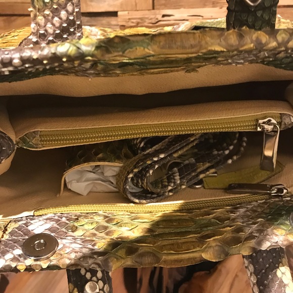 Genuine Python Leather Bag - Picture 7 of 12